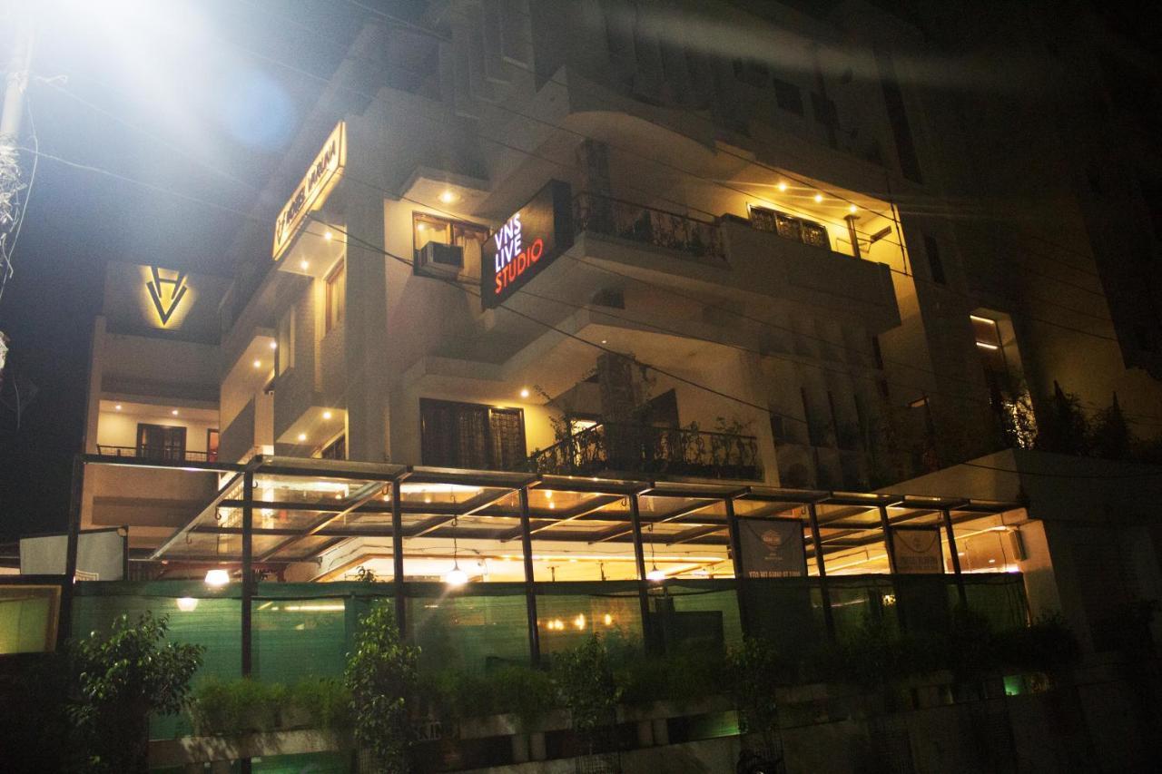 Hotel Varuna Váránaszi Kültér fotó