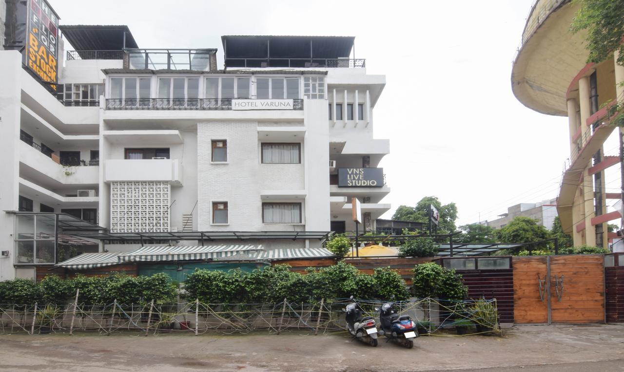 Hotel Varuna Váránaszi Kültér fotó